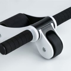 Roue abdominale utilisée pour un exercice de gainage