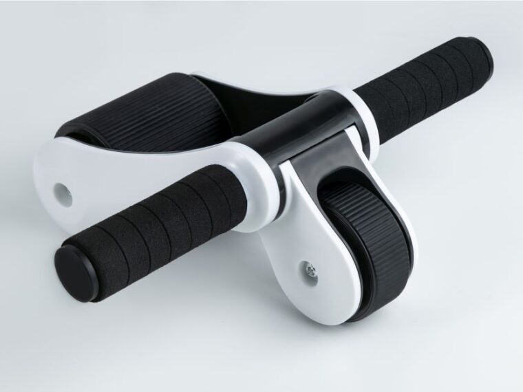 Roue abdominale utilisée pour un exercice de gainage