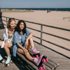 Patins à roulettes pour reprendre le roller avec protections